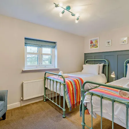 4 Bed In 95739 Holiday home Bassenthwaite