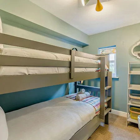 4 Bed In 95739 * באזנת'ווייט