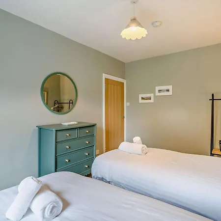 Holiday home 4 Bed In 95739