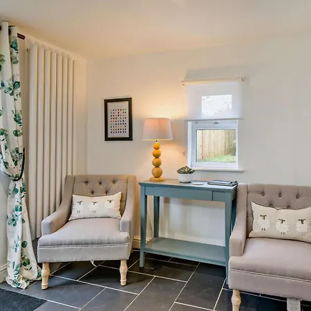 بيت للعطل 4 Bed In Keswick Oc-95739 *